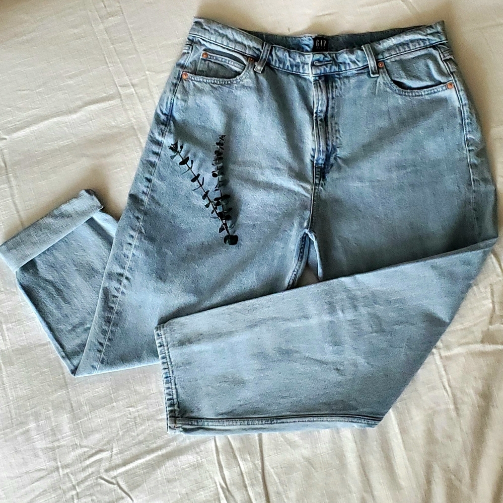 Mom Jeans